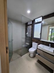 The Luxurie (D19), Condominium #433040031